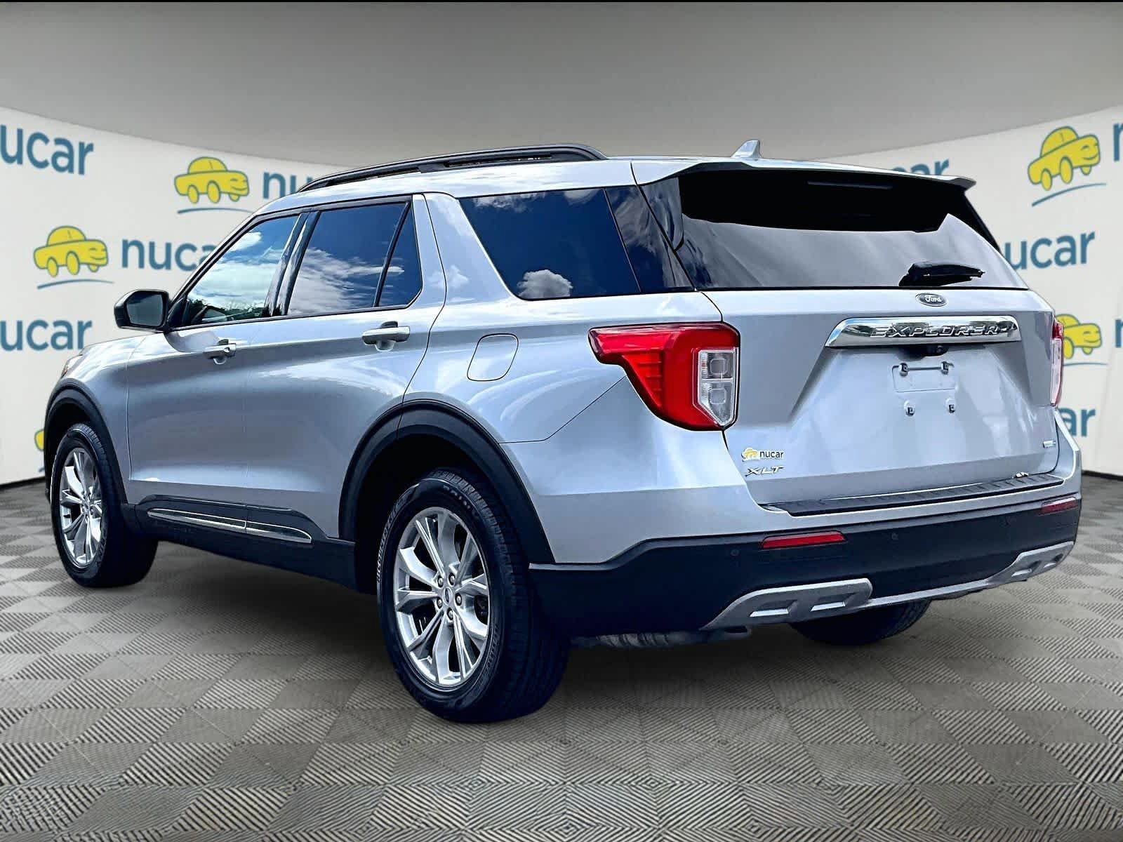 Used 2020 Ford Explorer XLT w/ Equipment Group 202A AWD/4WD image 4
