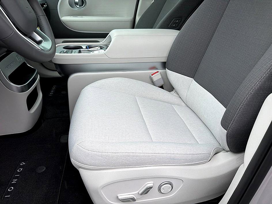 New 2026 Hyundai Ioniq 9 SE image 9