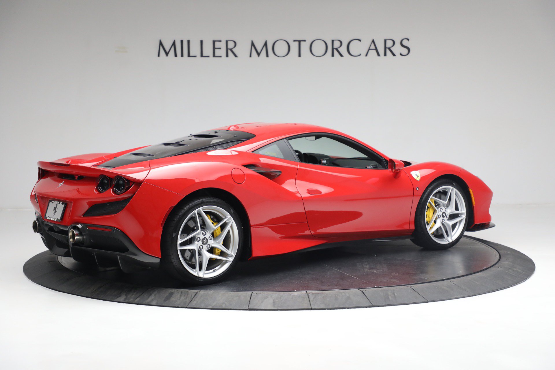 Certified 2020 Ferrari F8 Tributo RWD image 8