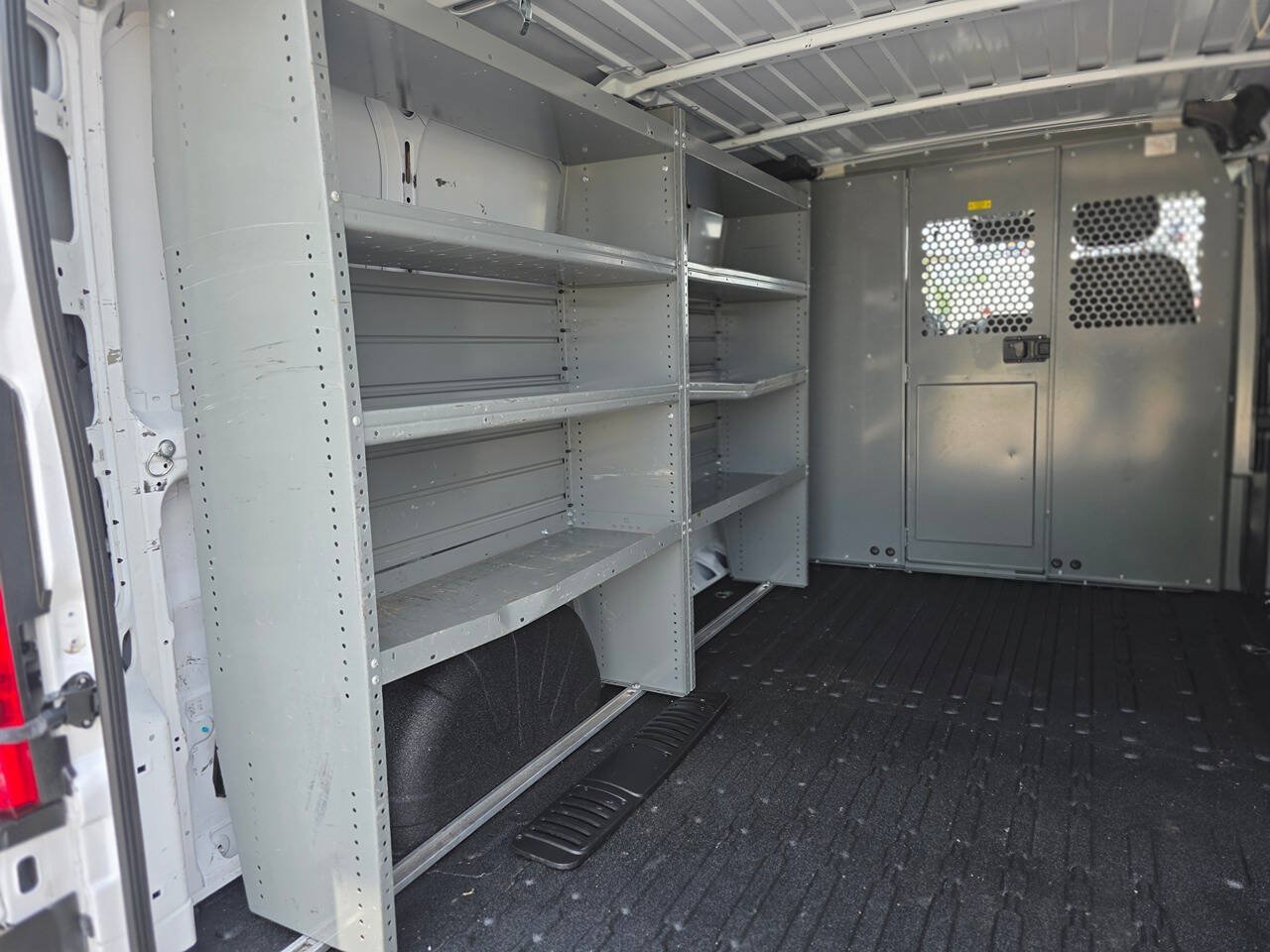 Used 2023 RAM ProMaster 2500 FWD image 12