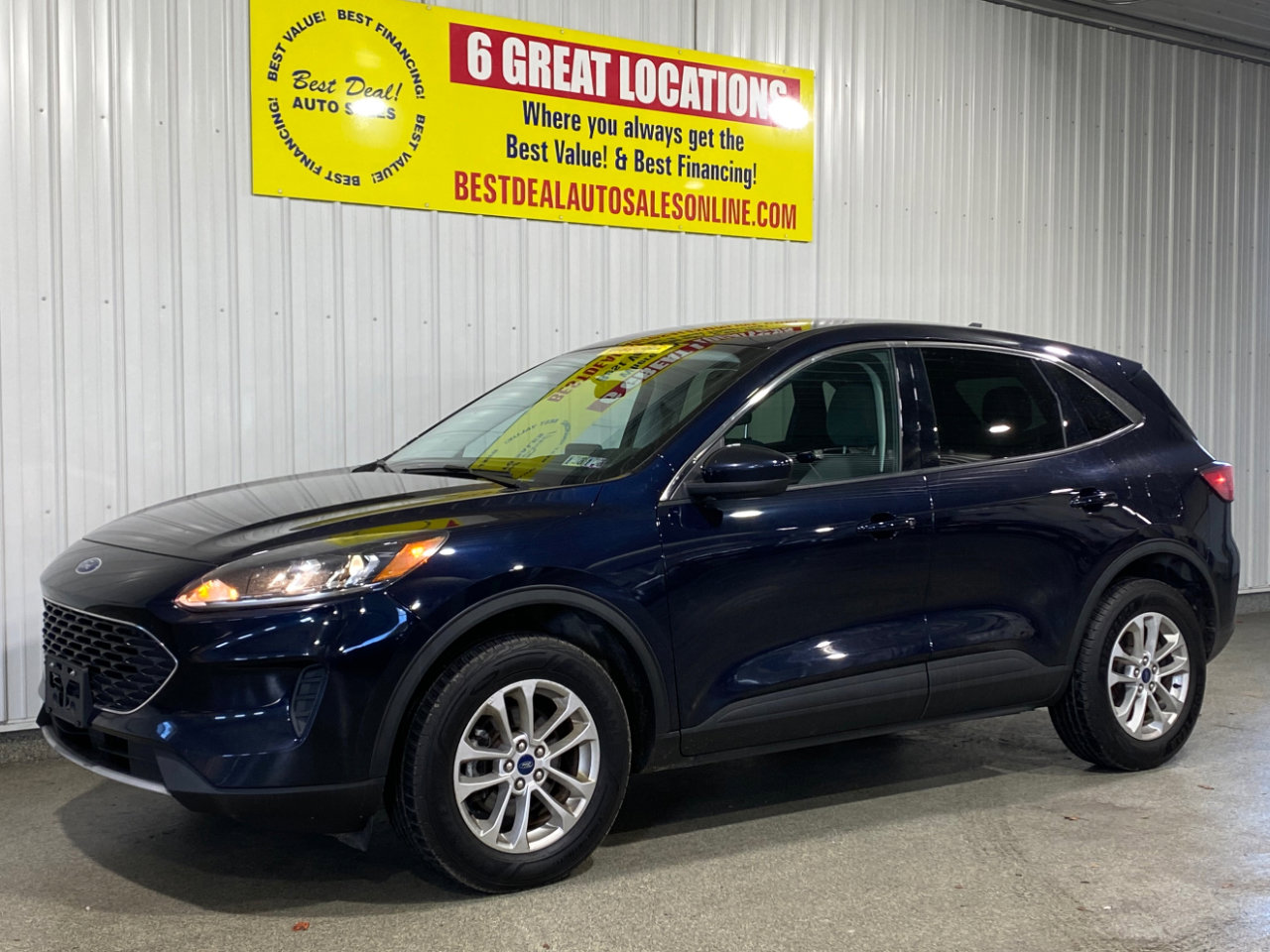 Used 2021 Ford Escape SE image 1