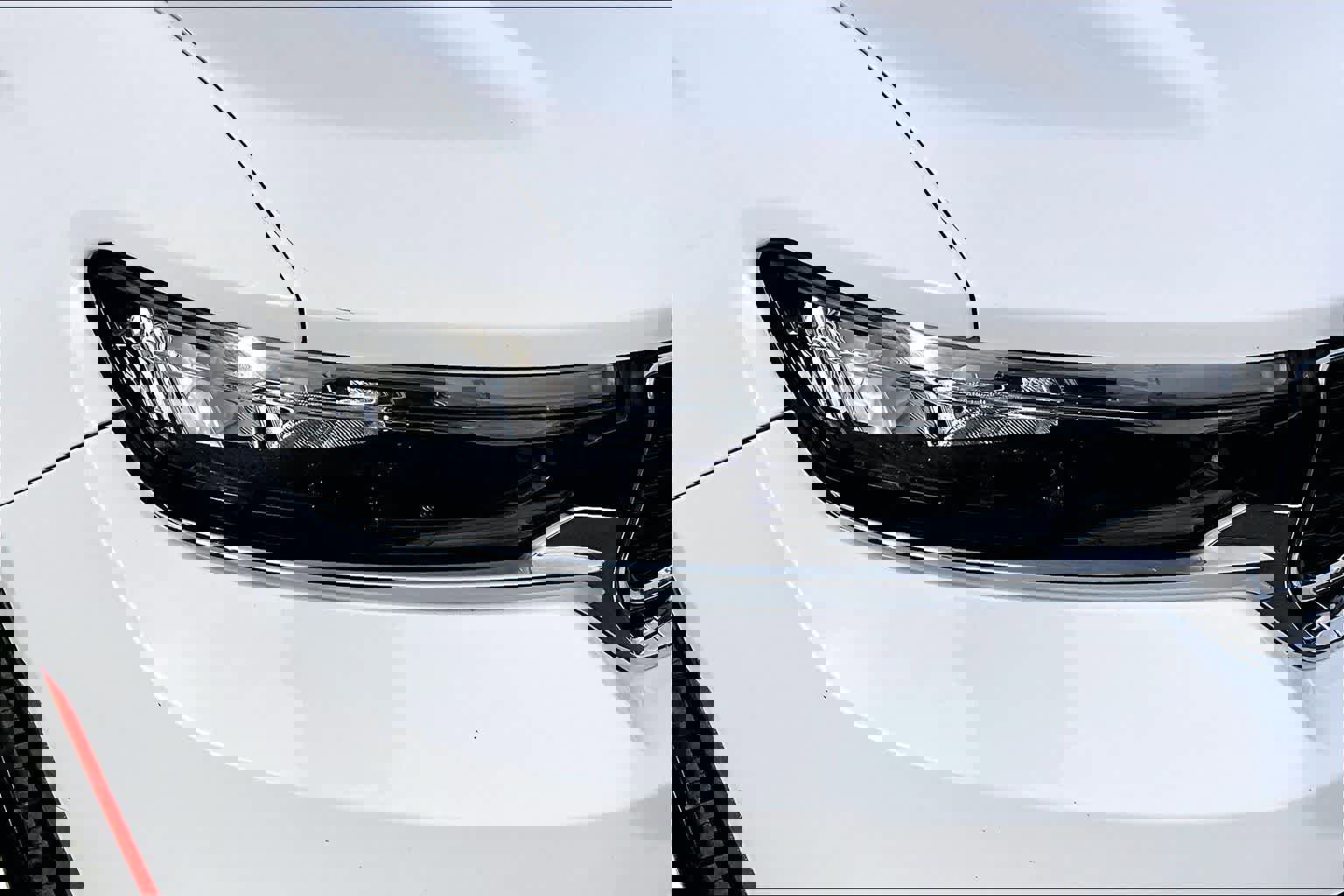 Used 2024 Jeep Grand Cherokee Laredo image 31