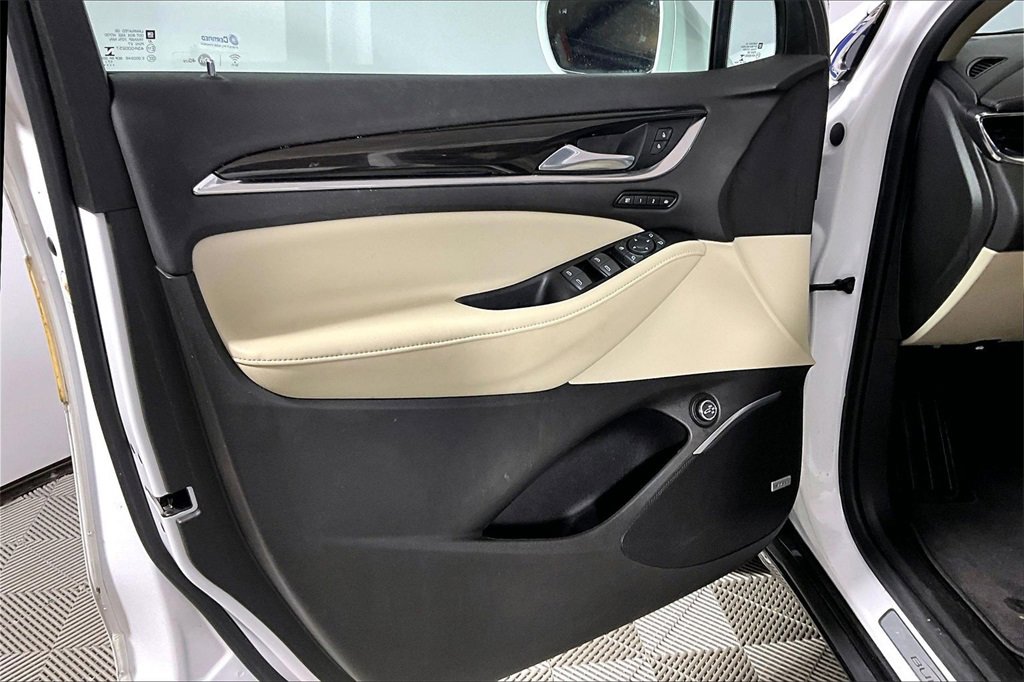 Used 2018 Buick Enclave Premium w/ Experience Buick Package image 18