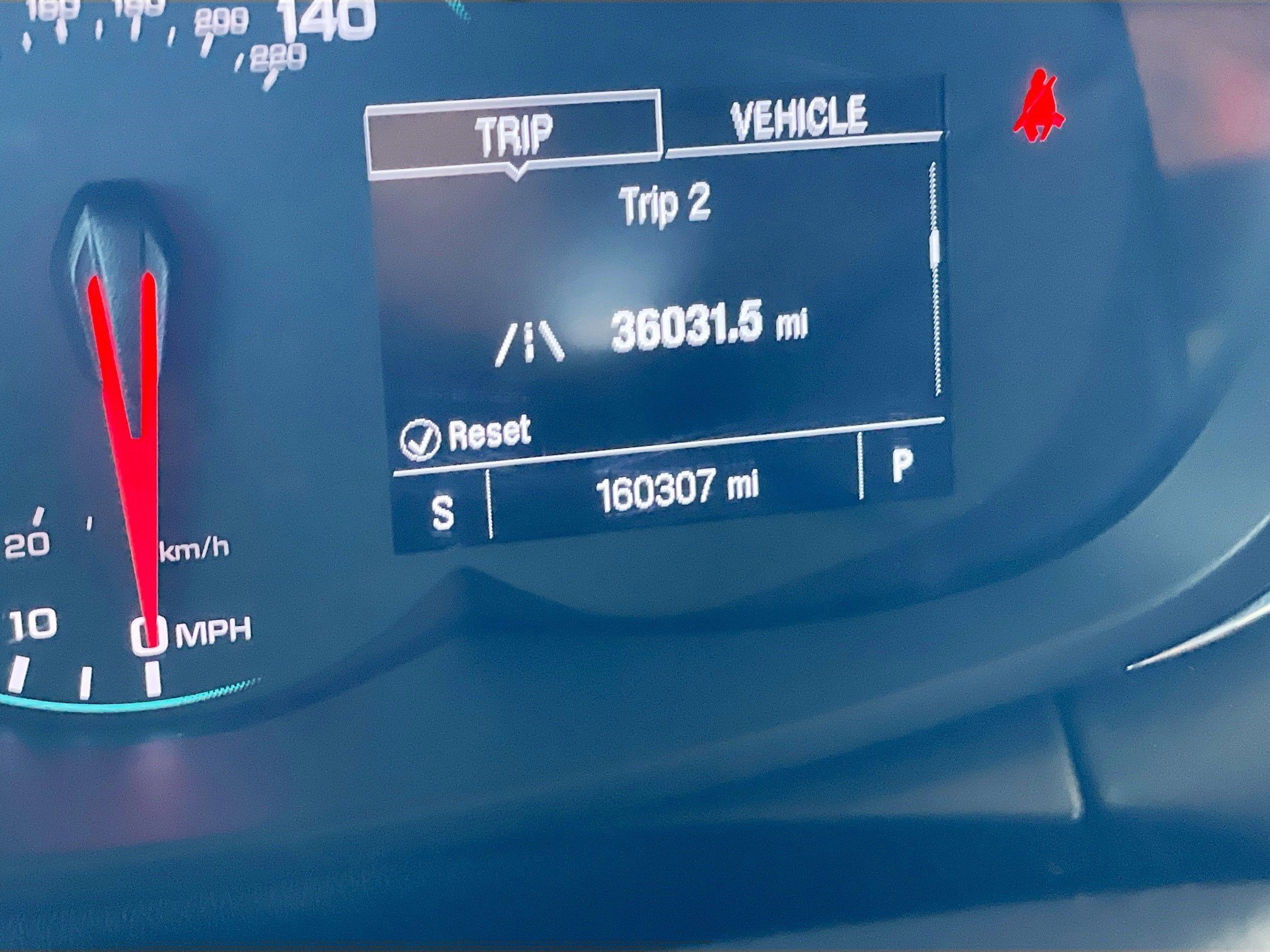 Used 2021 Chevrolet Trax LT w/ Midnight Edition FWD image 8