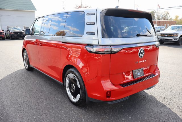 Used 2025 Volkswagen ID. Buzz Pro S Plus image 15