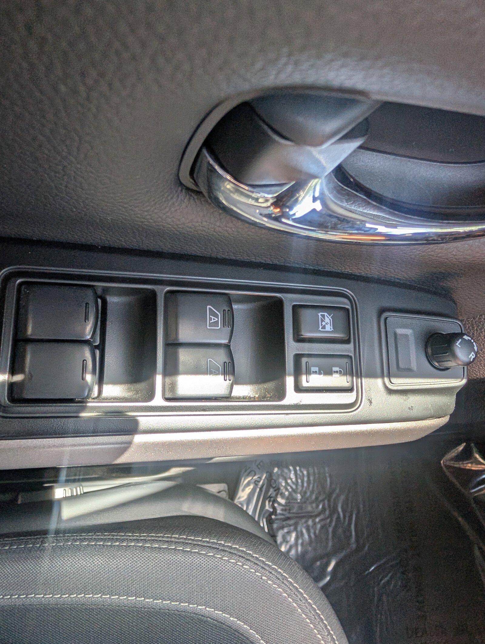Used 2024 Nissan Titan SV w/ SV Bronze Edition Package RWD image 34
