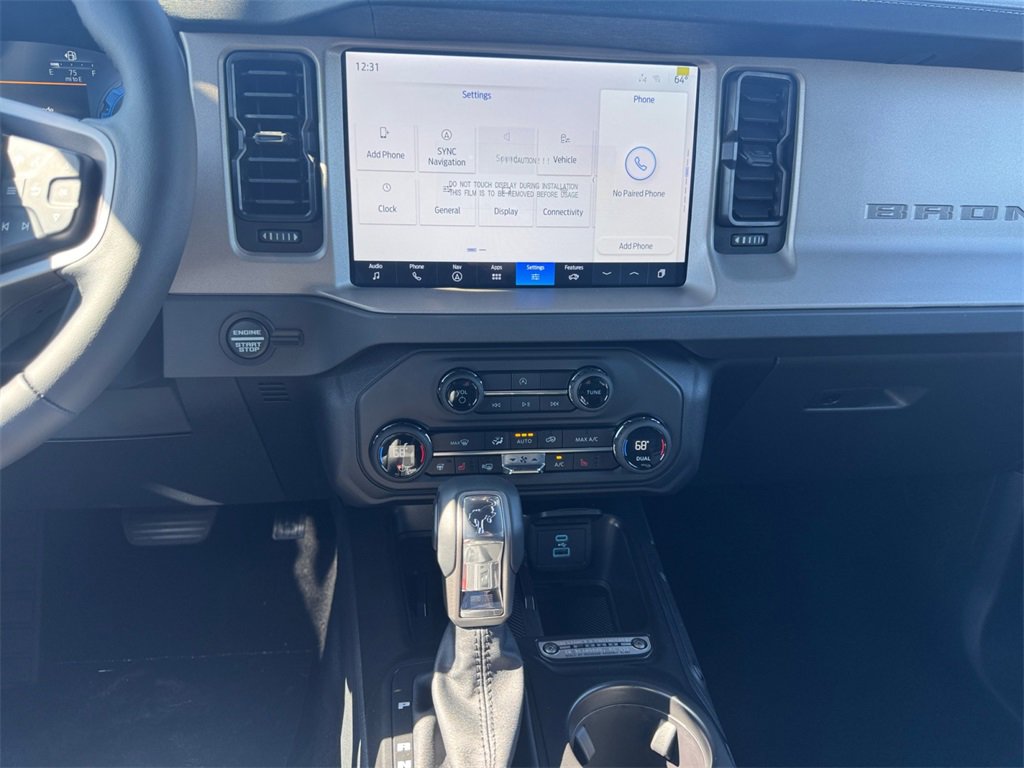 New 2025 Ford Bronco Outer Banks w/ Black Appearance Package image 12