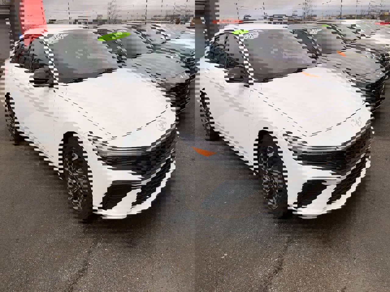 Used 2025 Hyundai Elantra Sport image 7