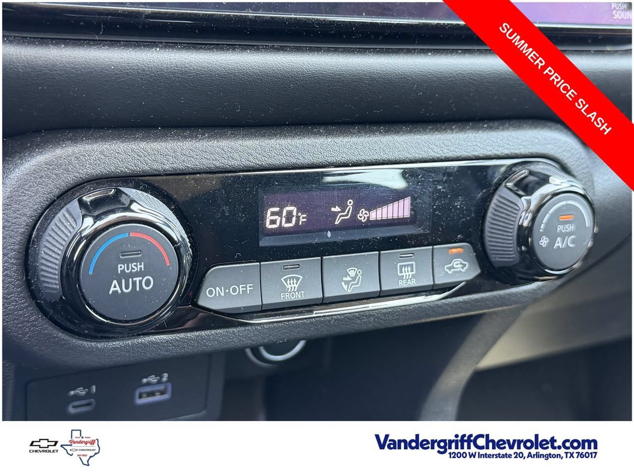Used 2023 Nissan Kicks SR FWD image 19