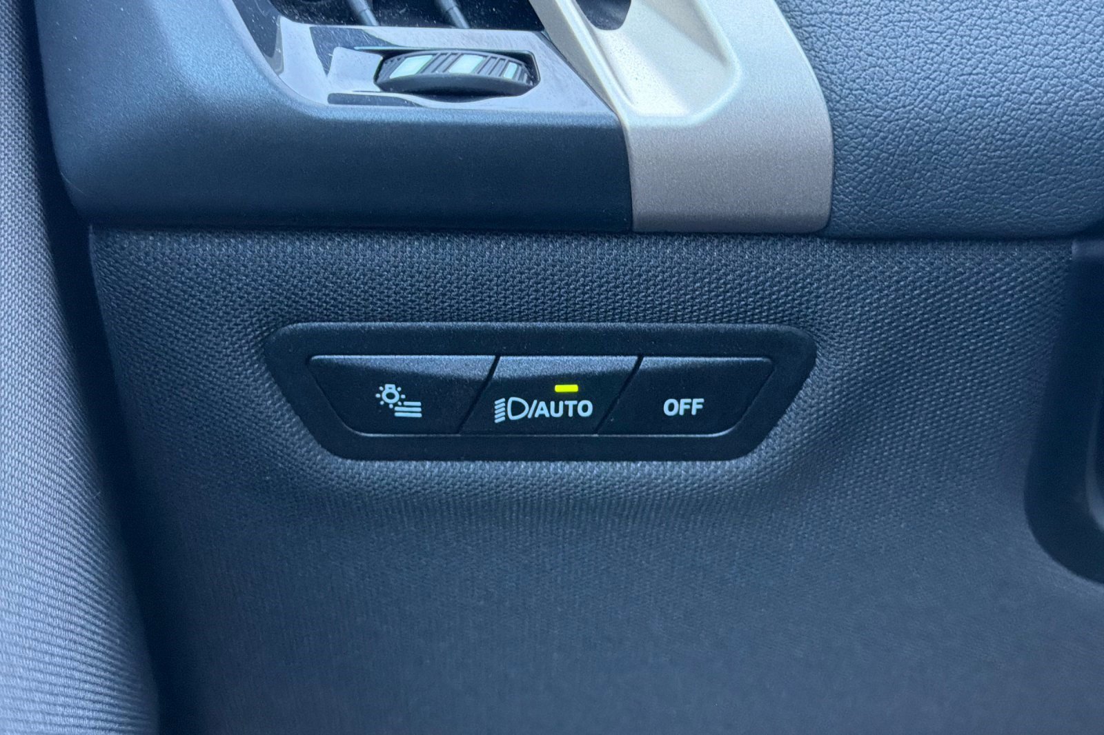 Used 2023 BMW iX xDrive50 w/ Premium Package image 35