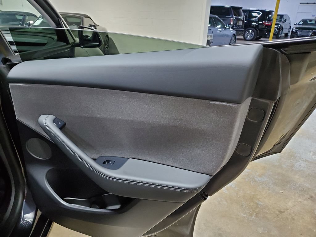 Used 2026 Tesla Model Y 2WD image 21