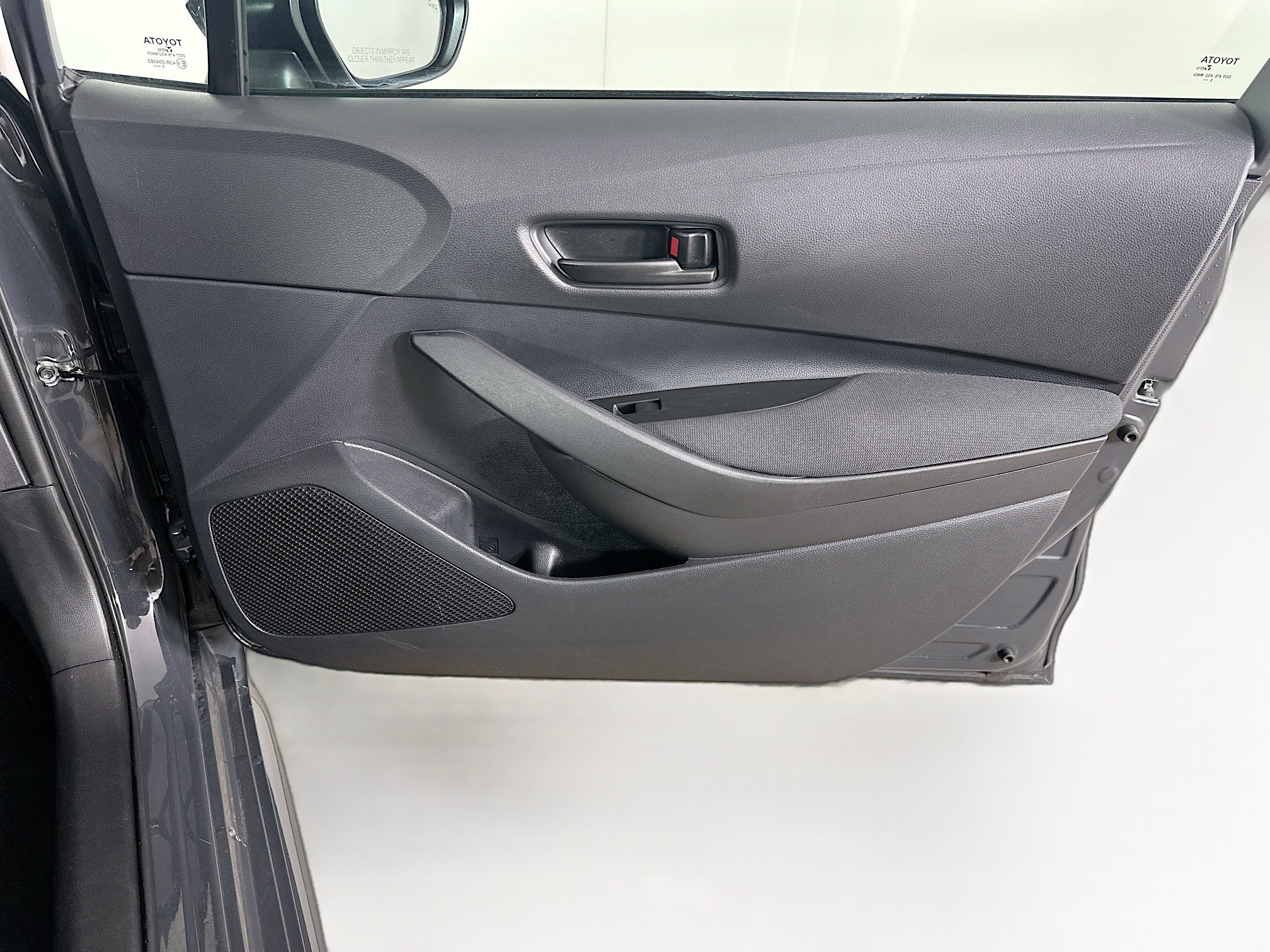 Used 2026 Toyota Corolla LE FWD image 31