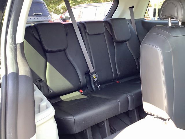 Used 2022 Kia Carnival LX image 35