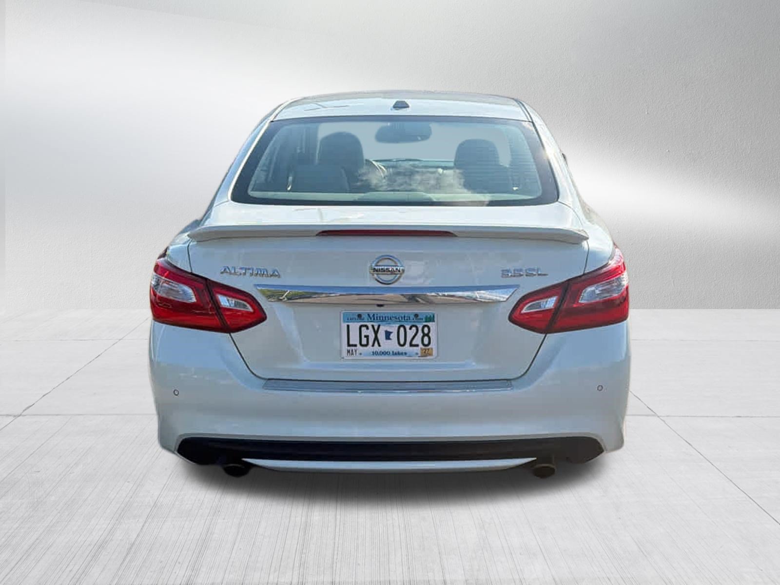 Used 2017 Nissan Altima 3.5 SL w/ 3.5SL Technology Package FWD image 6