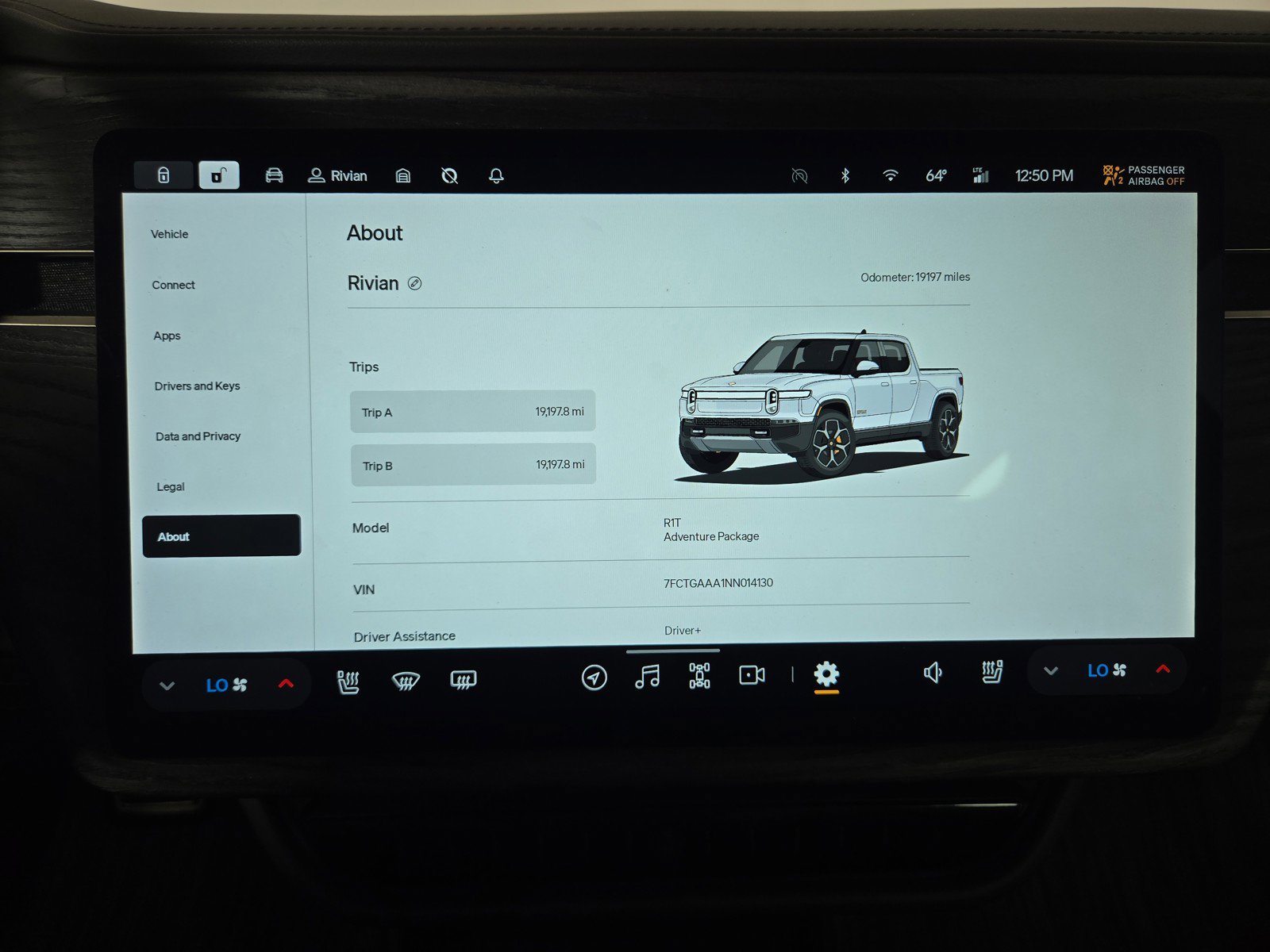 Used 2022 Rivian R1T Adventure image 27