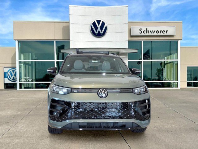 New 2026 Volkswagen Tiguan SE R-Line AWD/4WD image 4