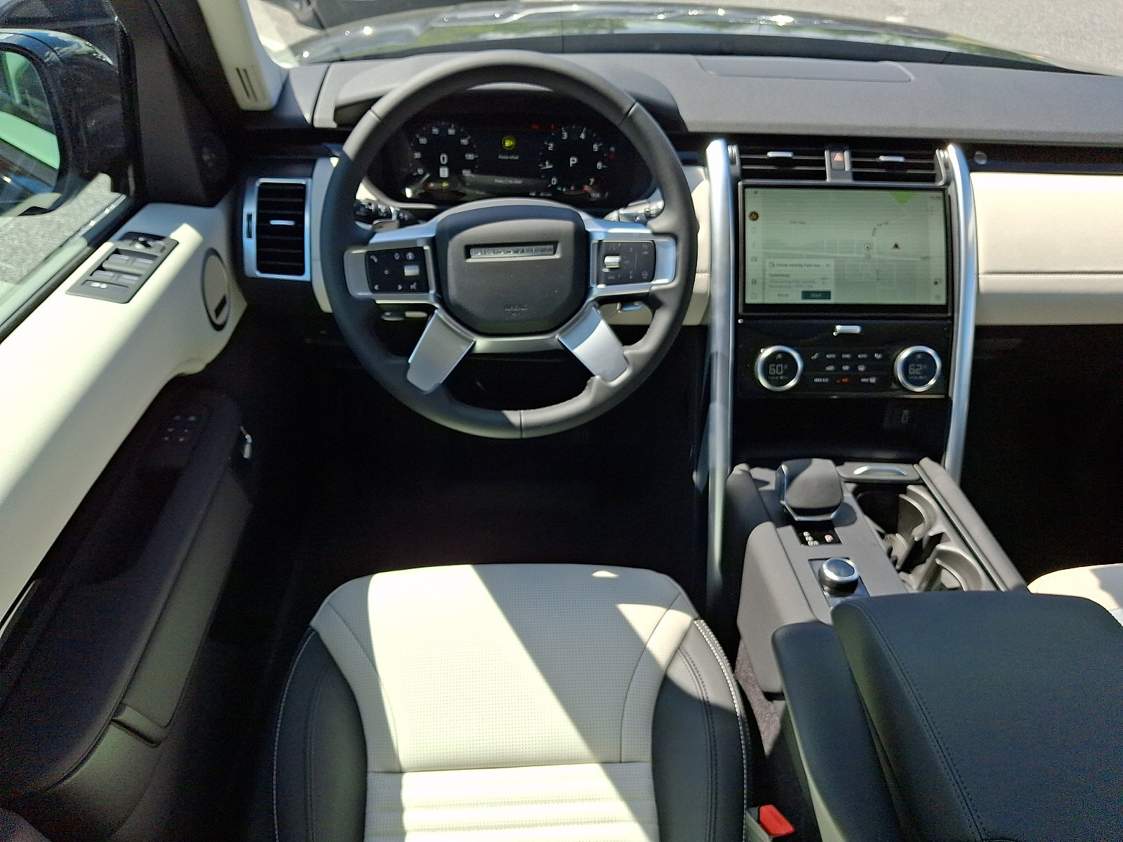 New 2026 Land Rover Discovery S AWD/4WD image 9