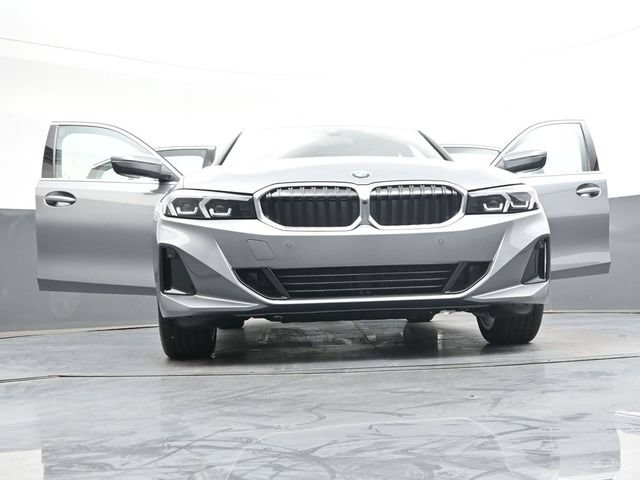 New 2026 BMW 330i xDrive Sedan w/ Premium Package AWD/4WD image 42