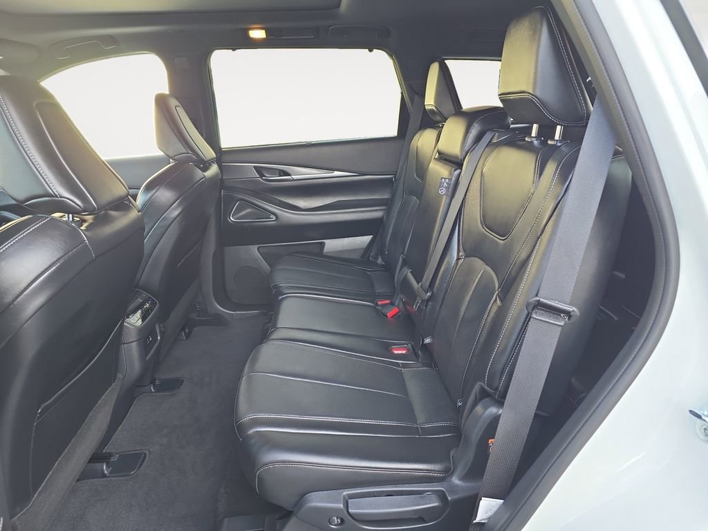 Used 2025 INFINITI QX60 Luxe w/ Black Edition image 13