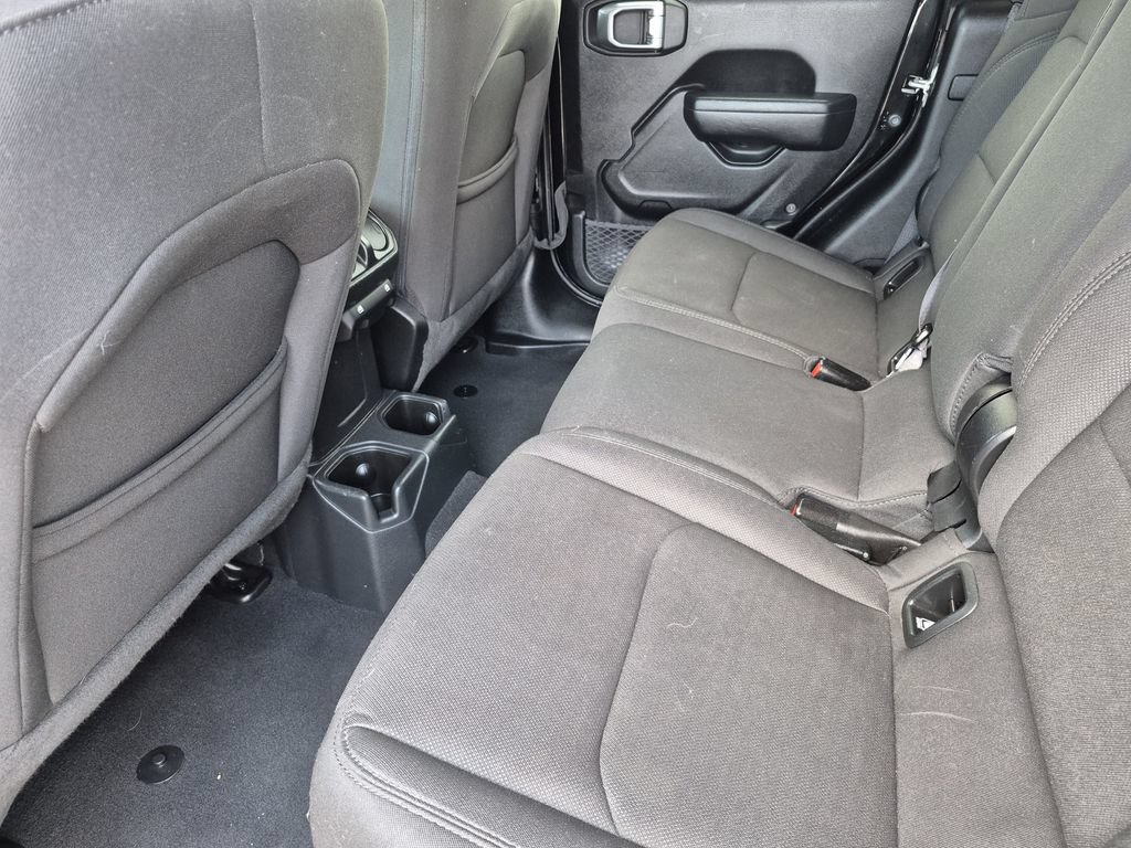 Used 2023 Jeep Gladiator Sport AWD/4WD image 13