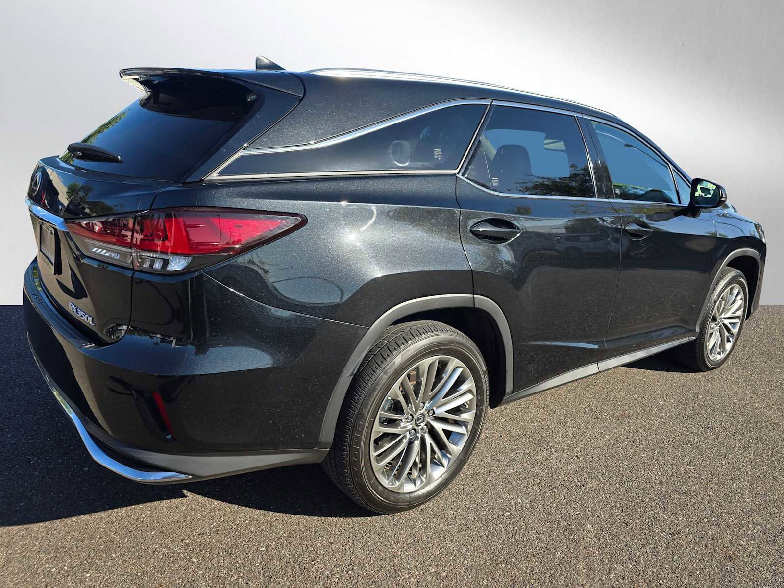Certified 2022 Lexus RX 350L Luxury image 3