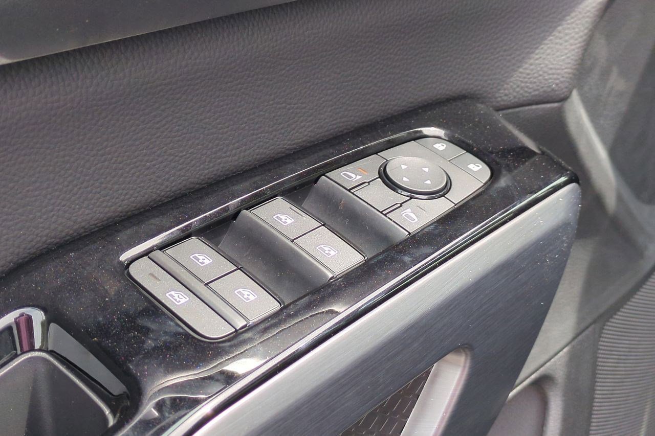 New 2026 Nissan Pathfinder SL FWD image 14