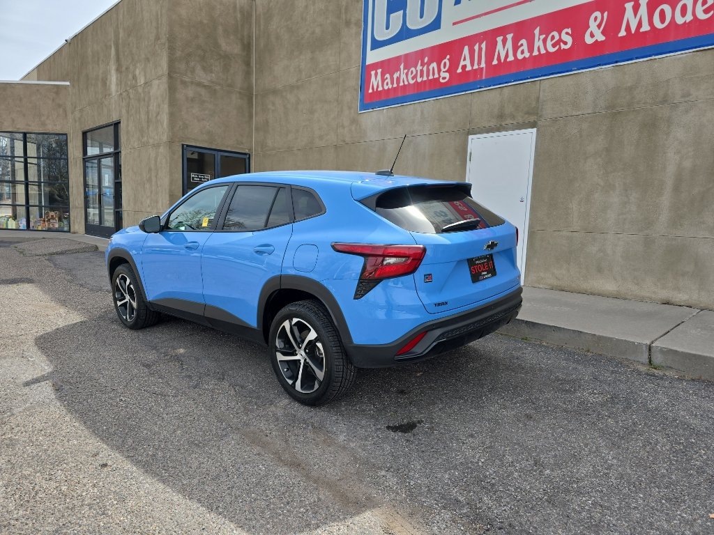 Used 2024 Chevrolet Trax RS w/ Driver Confidence Package FWD image 5