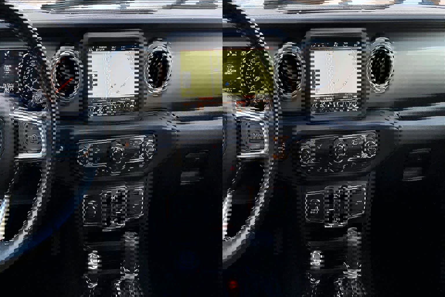 Used 2021 Jeep Wrangler Unlimited Sahara image 7