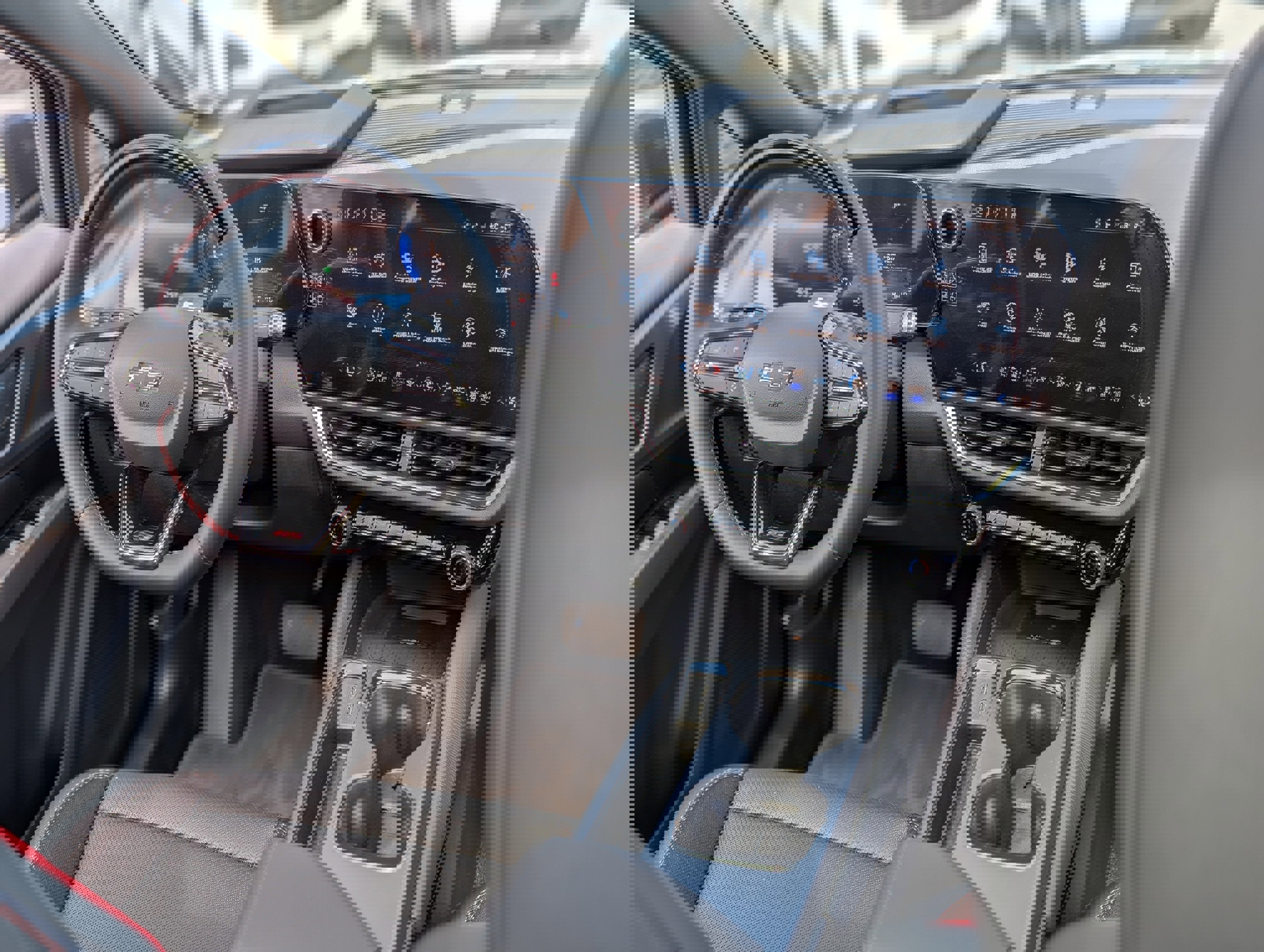 New 2025 Chevrolet Equinox EV RS image 2