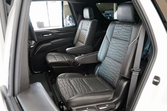 Used 2024 Cadillac Escalade Sport Platinum w/ LPO, ONYX Package image 61