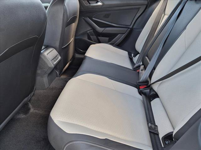 Used 2021 Volkswagen Jetta R-Line FWD image 17
