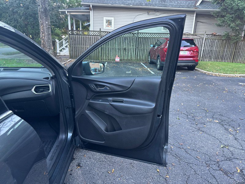 Used 2018 Chevrolet Equinox LT FWD image 10
