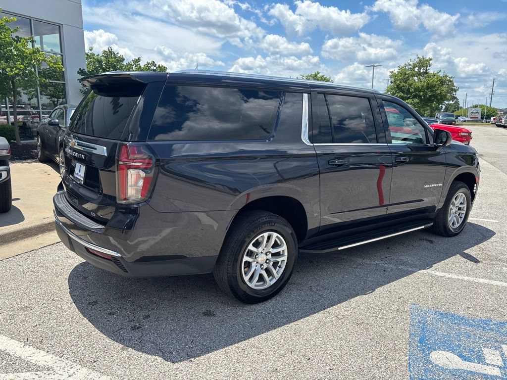 Used 2024 Chevrolet Suburban LT AWD/4WD image 27