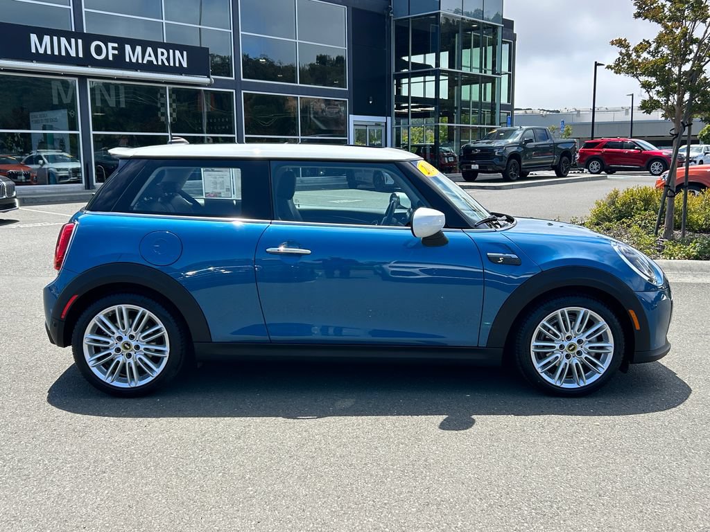Used 2024 MINI Cooper SE FWD image 6