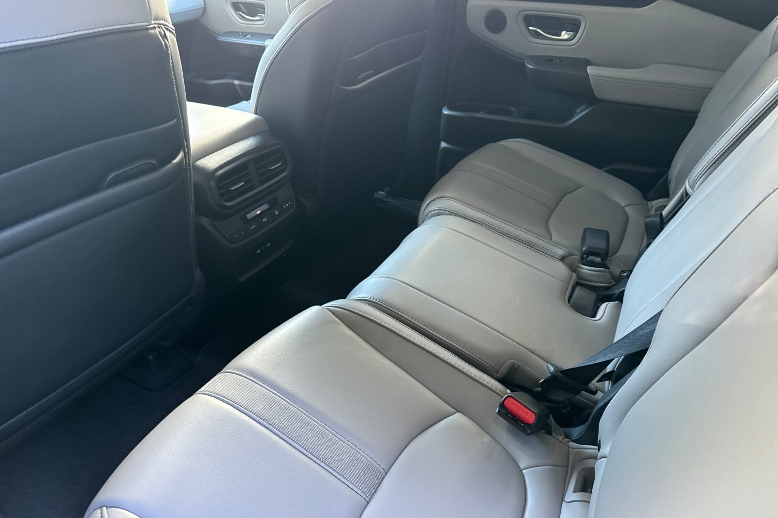 Used 2024 Honda Pilot EX-L image 9
