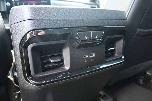 Used 2024 GMC Sierra 1500 AT4 w/ AT4 Premium Package AWD/4WD image 25