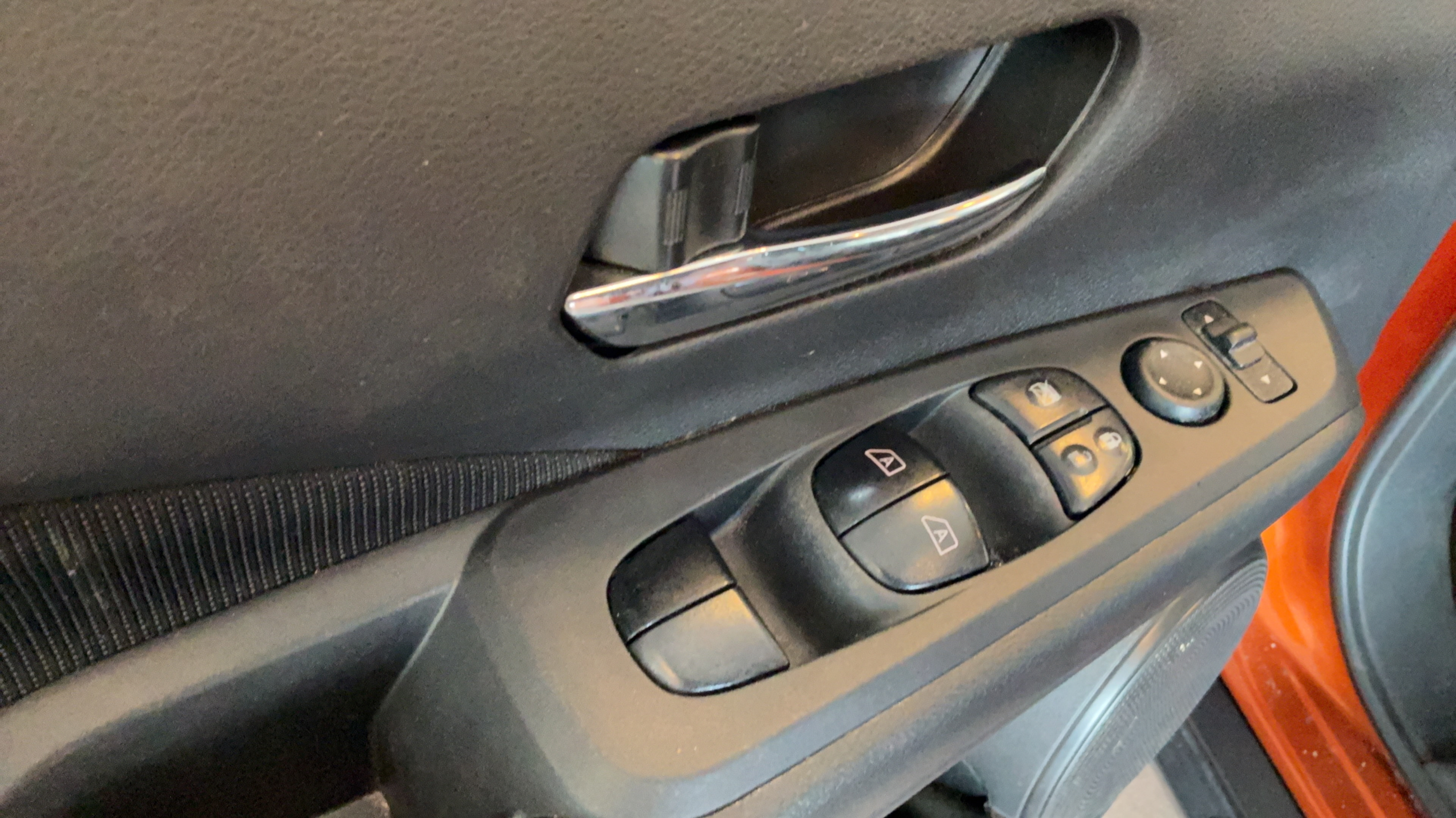 Used 2023 Nissan Kicks SV FWD image 23