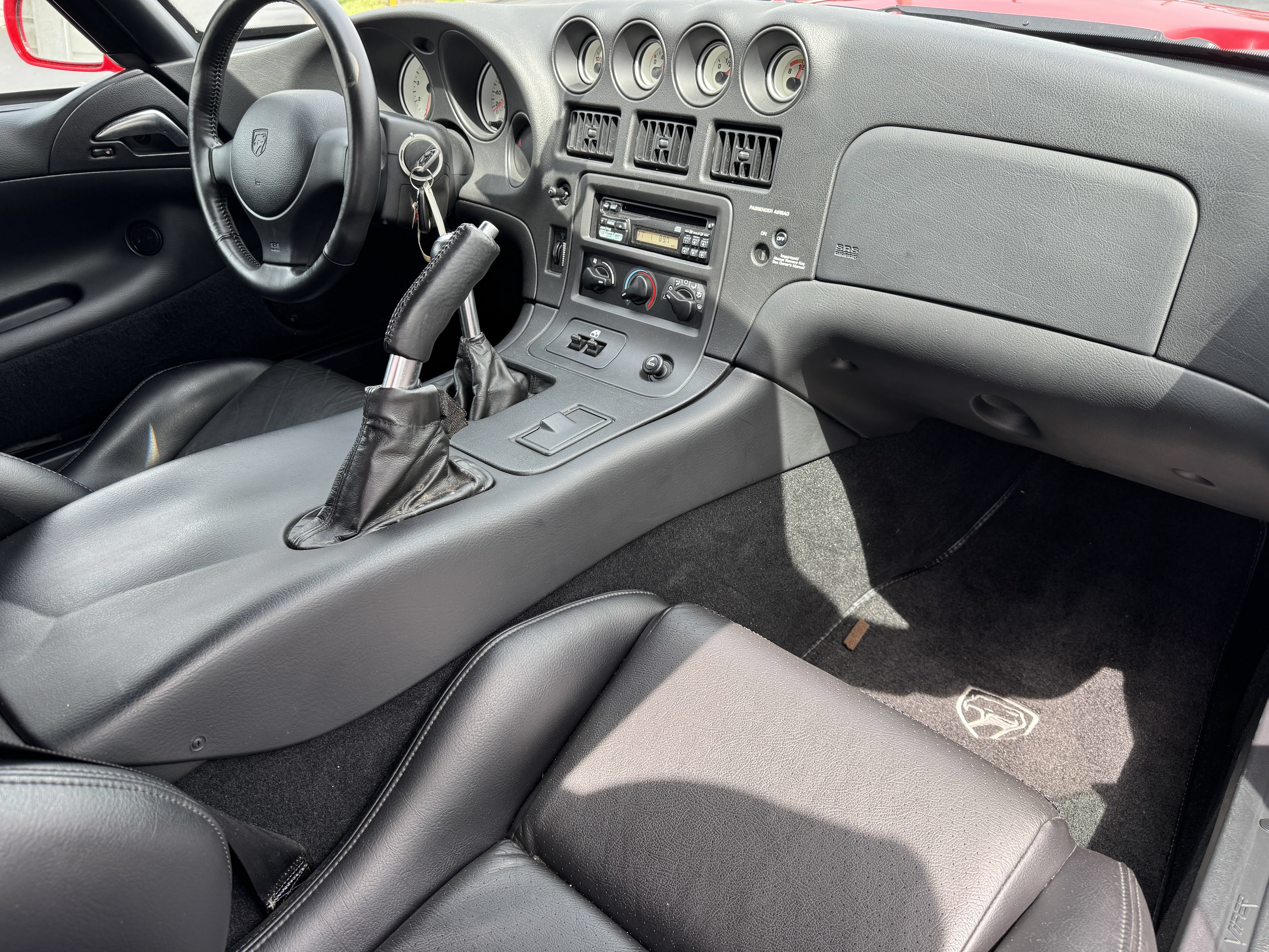 Used 2000 Dodge Viper RT/10 RWD image 15