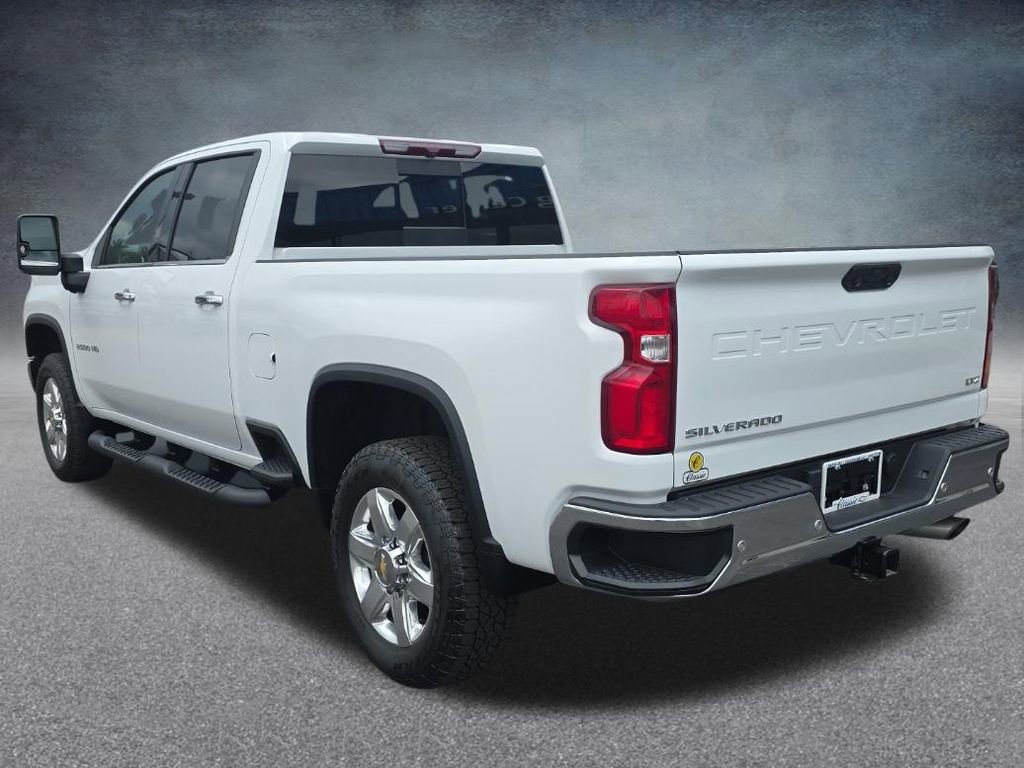 Used 2023 Chevrolet Silverado 2500 LTZ AWD/4WD image 4