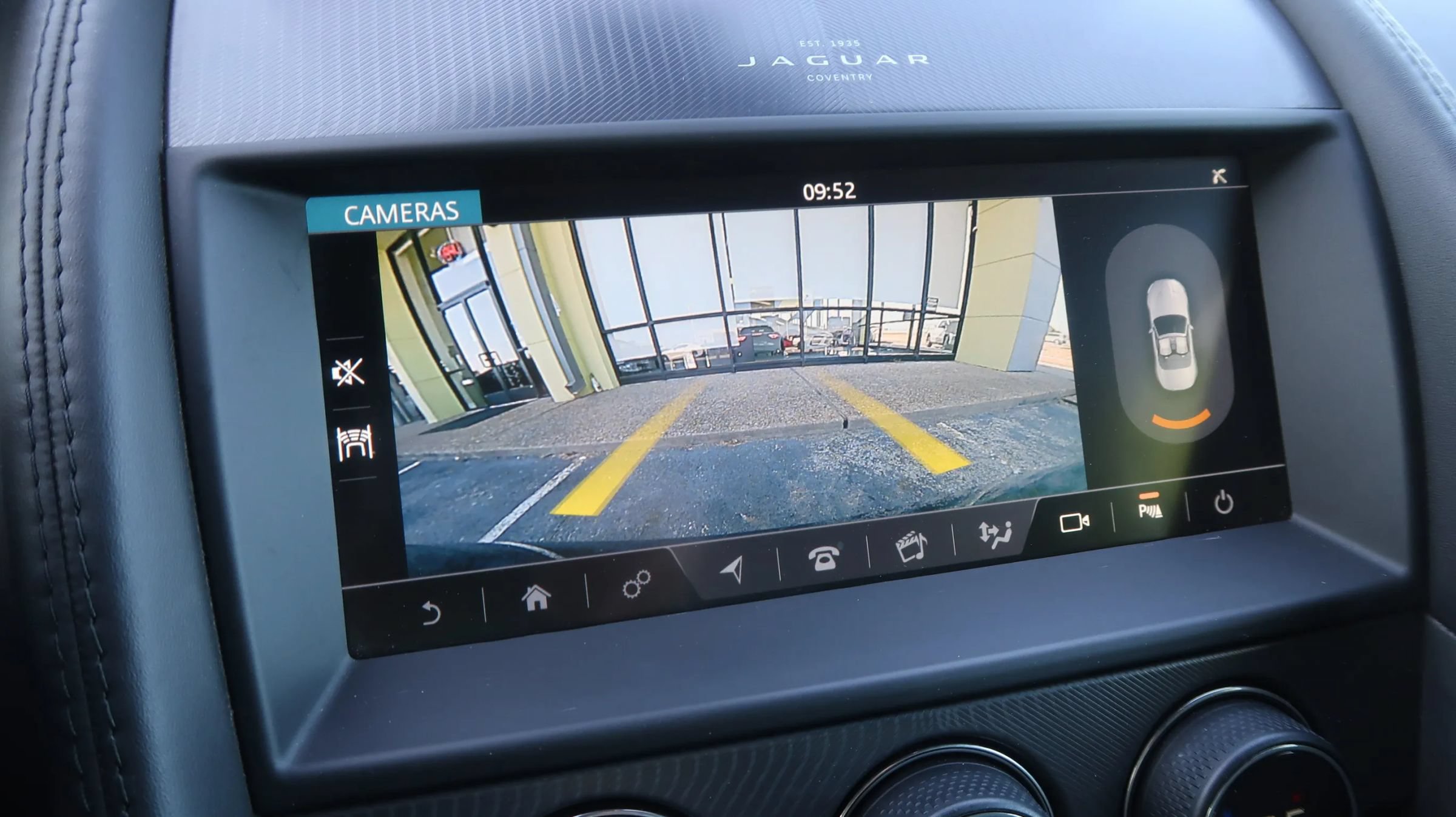 Used 2021 Jaguar F-TYPE R-Dynamic AWD/4WD image 28