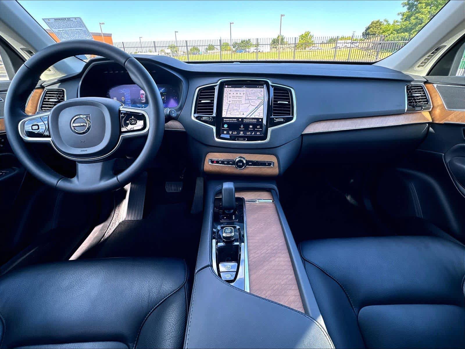 Used 2023 Volvo XC90 T8 Plus w/ Protection Package AWD/4WD image 18