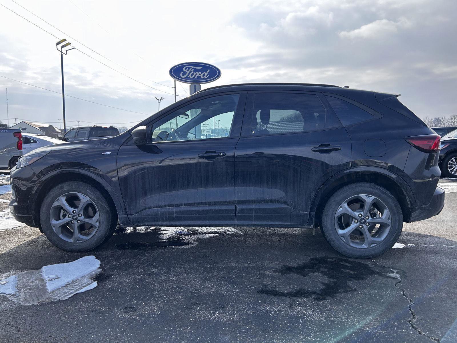 Used 2023 Ford Escape ST-Line w/ Tech Pack #1 image 8