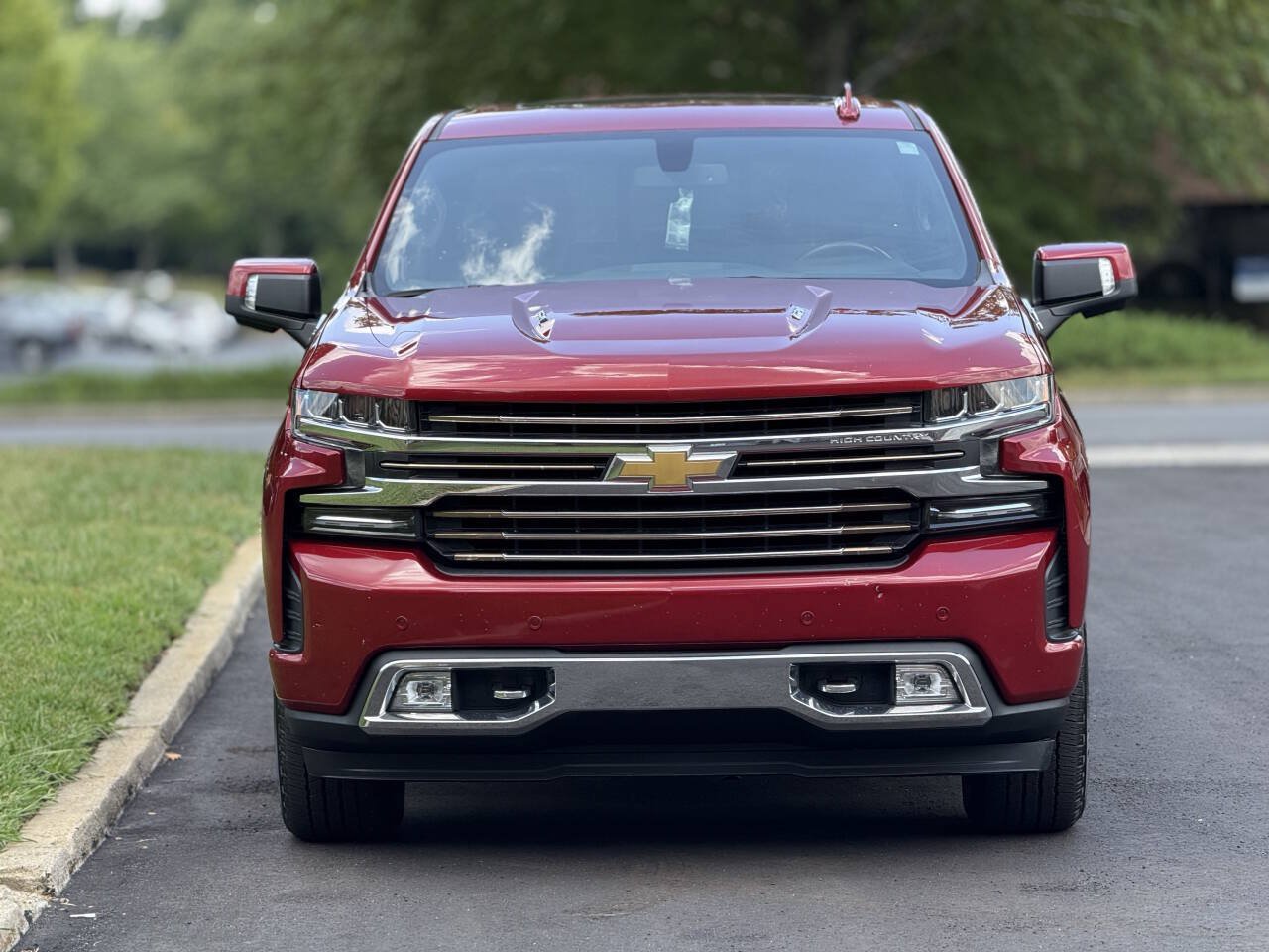 Used 2019 Chevrolet Silverado 1500 High Country w/ Z71 Off-Road Package AWD/4WD image 4