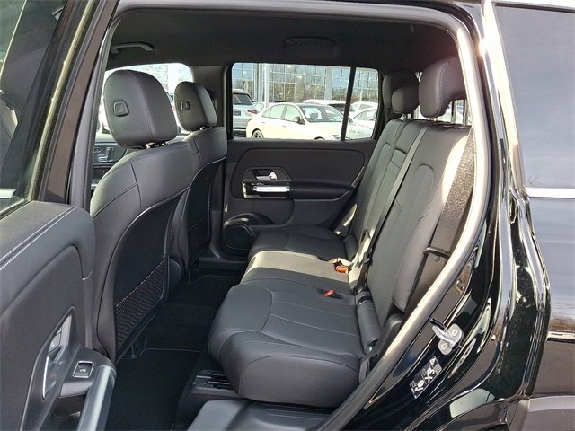 New 2025 Mercedes-Benz GLB 250 4MATIC image 8