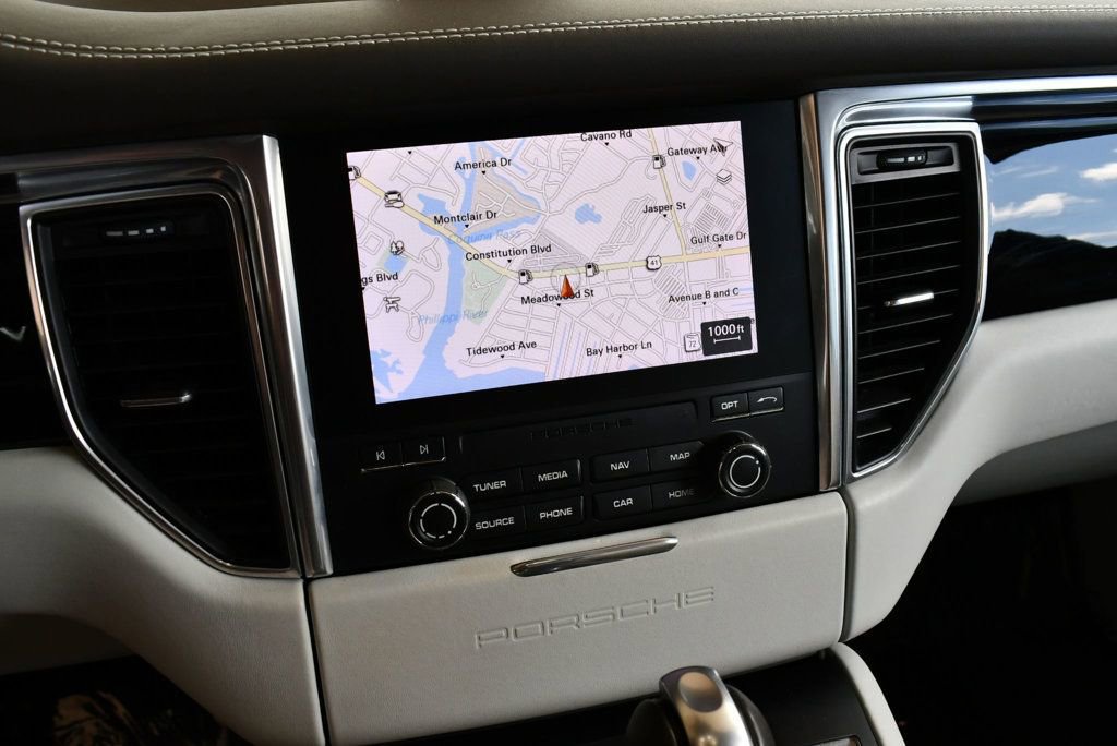 Used 2017 Porsche Macan S image 50