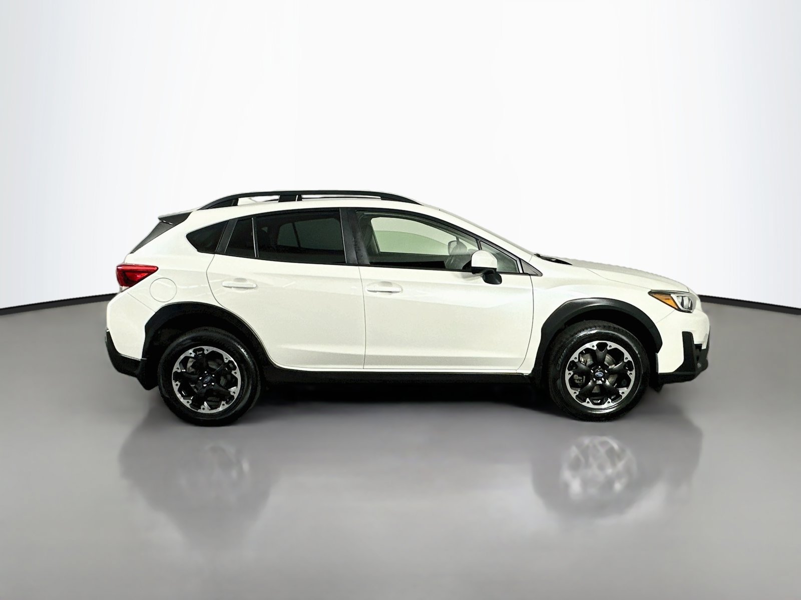 Used 2021 Subaru Crosstrek 2.0i Premium w/ Moonroof Package AWD/4WD image 9