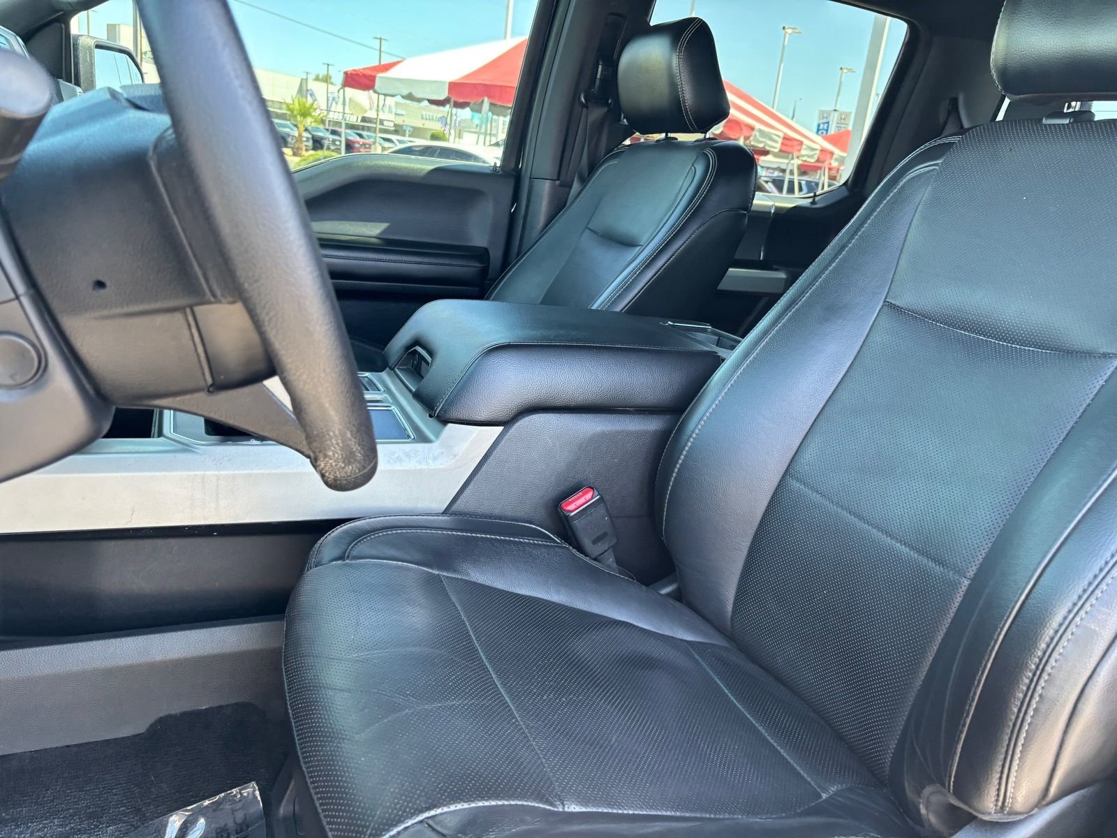 Used 2016 Ford F150 Lariat w/ Equipment Group 502A Luxury image 23