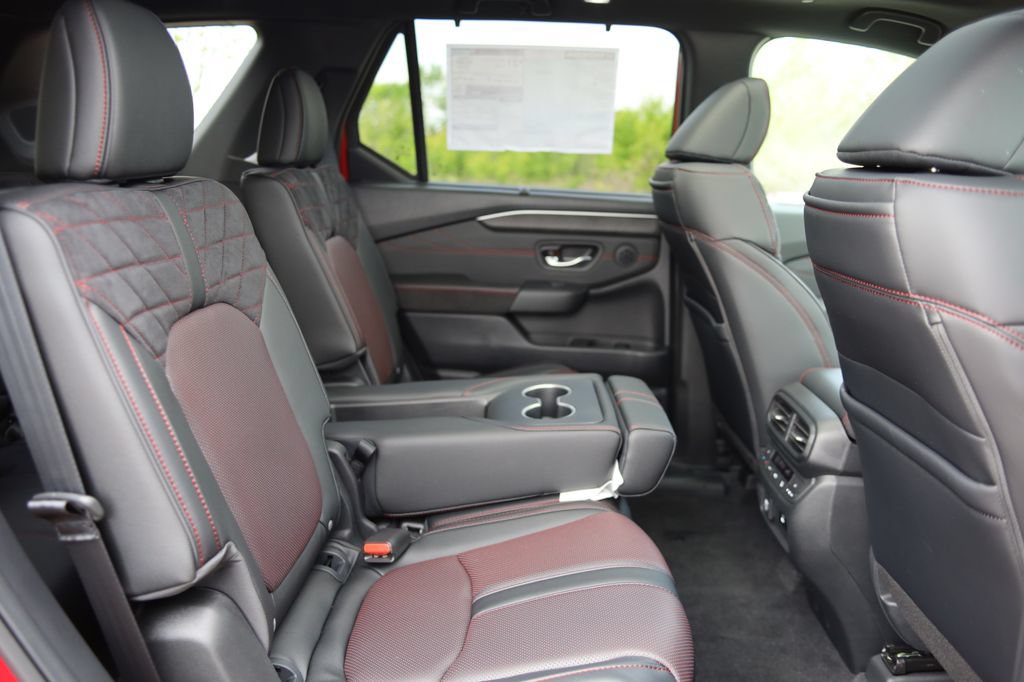 New 2026 Honda Pilot Black Edition image 33