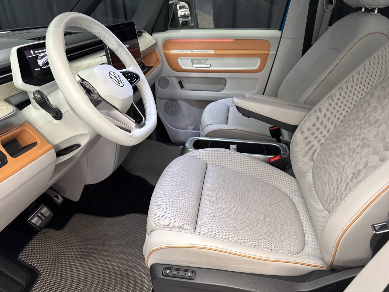 Used 2025 Volkswagen ID. Buzz 1st Edition image 17