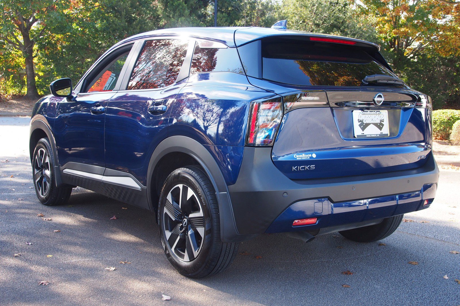 Used 2025 Nissan Kicks SV image 5